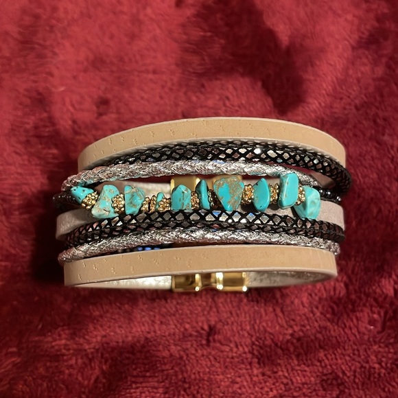 8 stranded rope bracelet- 3 of the strands look like faux leather - Picture 4 of 10